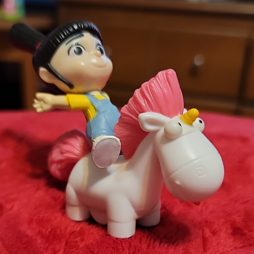 Despicable Me 3 Agnes Rocking Fluffy Unicorn Figure Toy